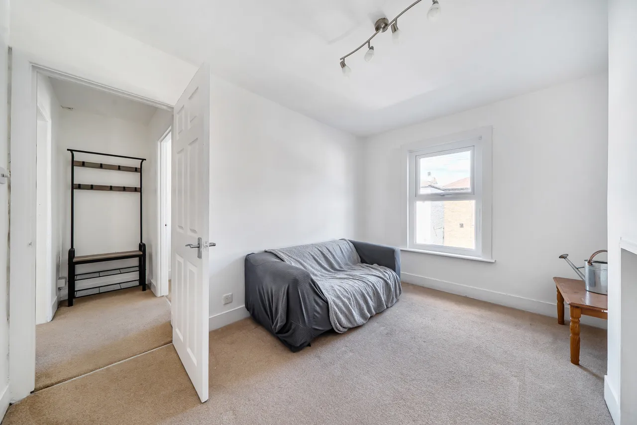 Bedford Road, Ealing, W13, photo 3