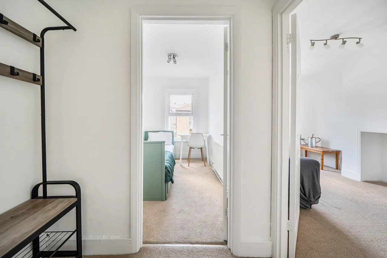 Bedford Road, Ealing, W13, photo 10