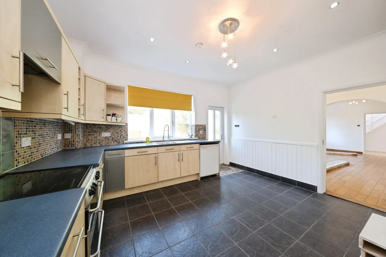 Park Hall Road, Mansfield Woodhouse, Mansfield, Nottinghamshire, NG19, photo 5