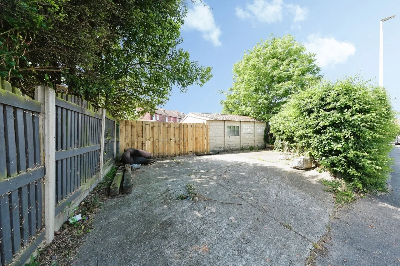 Park Hall Road, Mansfield Woodhouse, Mansfield, Nottinghamshire, NG19, photo 18
