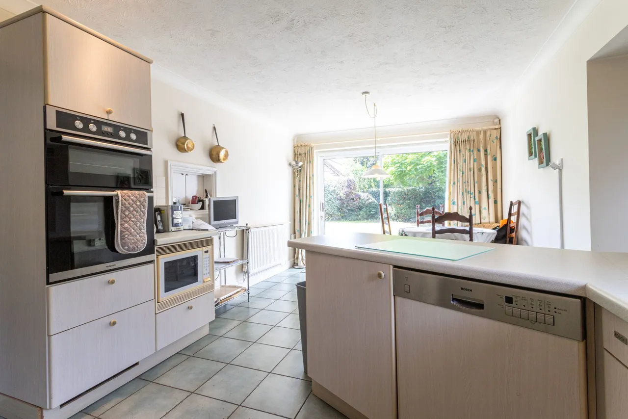 Tylers Gate Alton Road, South Warnborough, Hook, RG29 1RP, photo 6