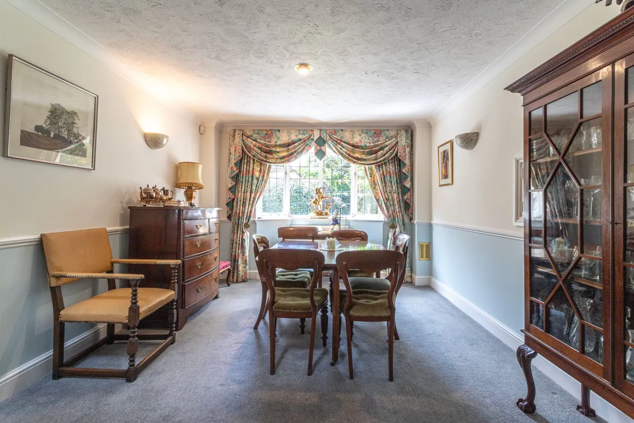 Tylers Gate Alton Road, South Warnborough, Hook, RG29 1RP, photo 4