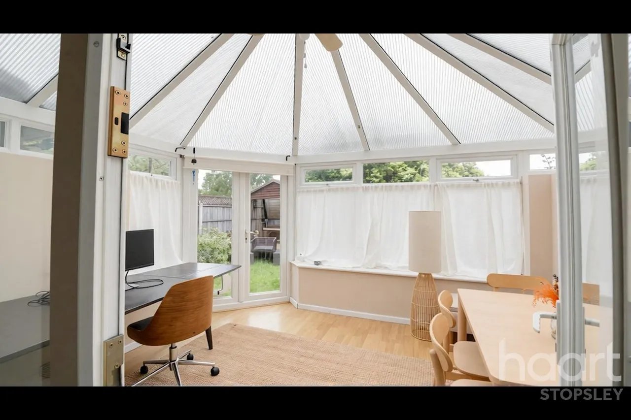 Warton Green, Luton, LU2, photo 3