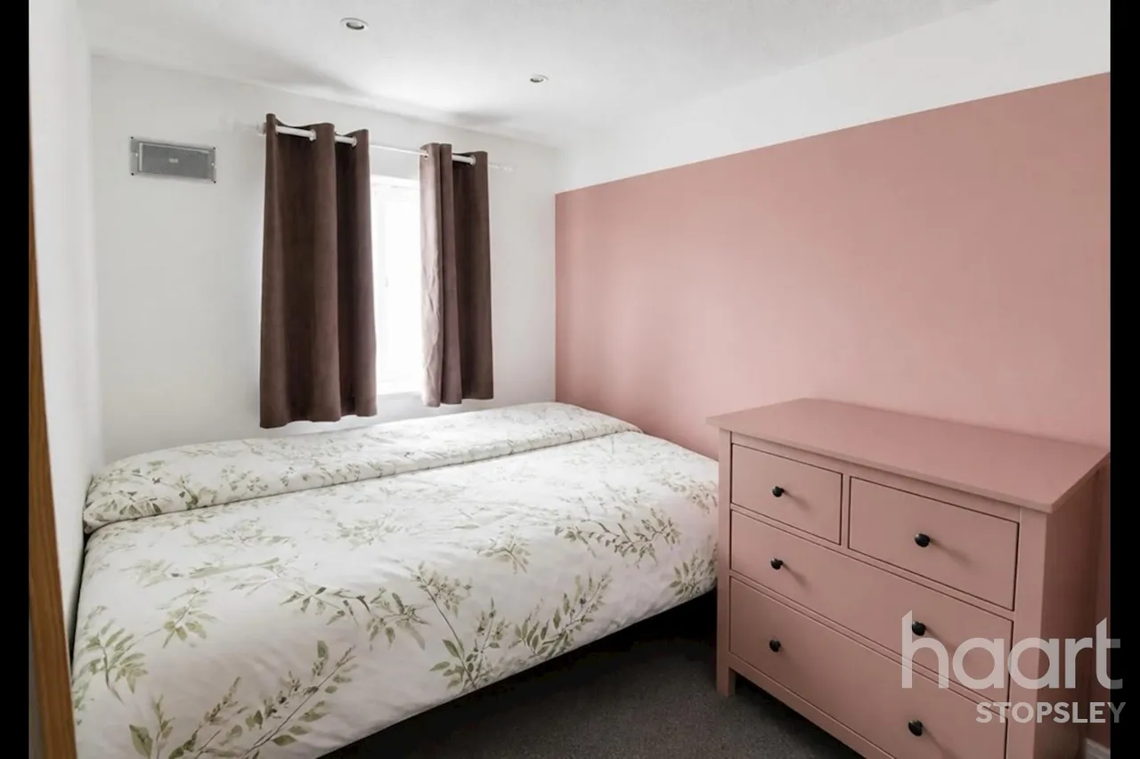 Warton Green, Luton, LU2, photo 14