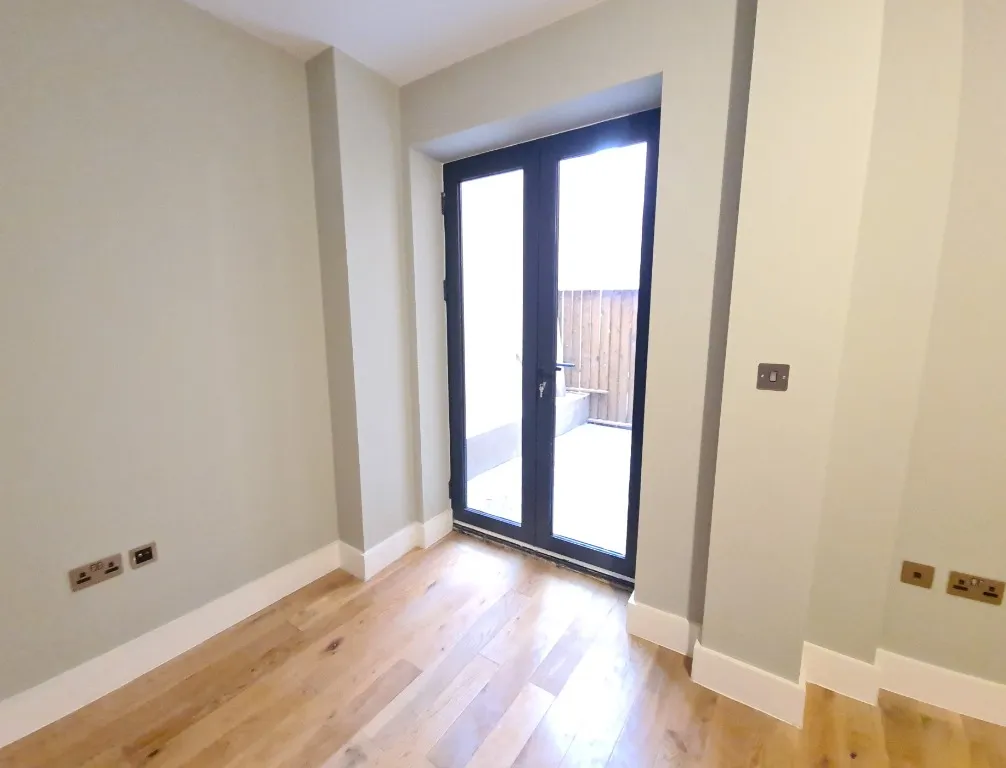 High Street South, Dunstable, LU6, photo 9