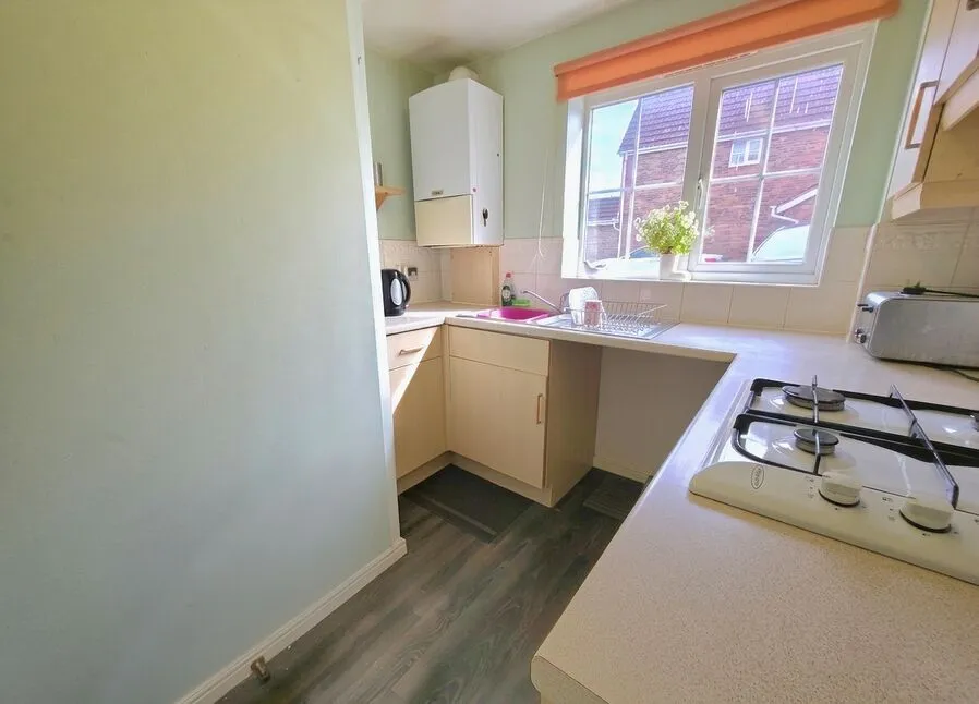 Hatters Court, Warwickshire, CV12, photo 4