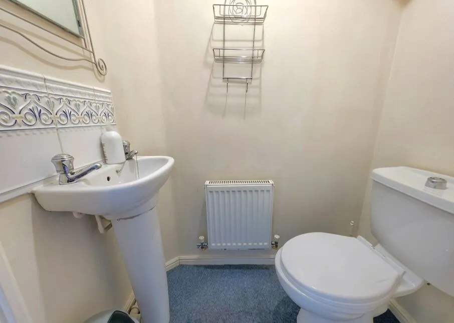 Hatters Court, Warwickshire, CV12, photo 3