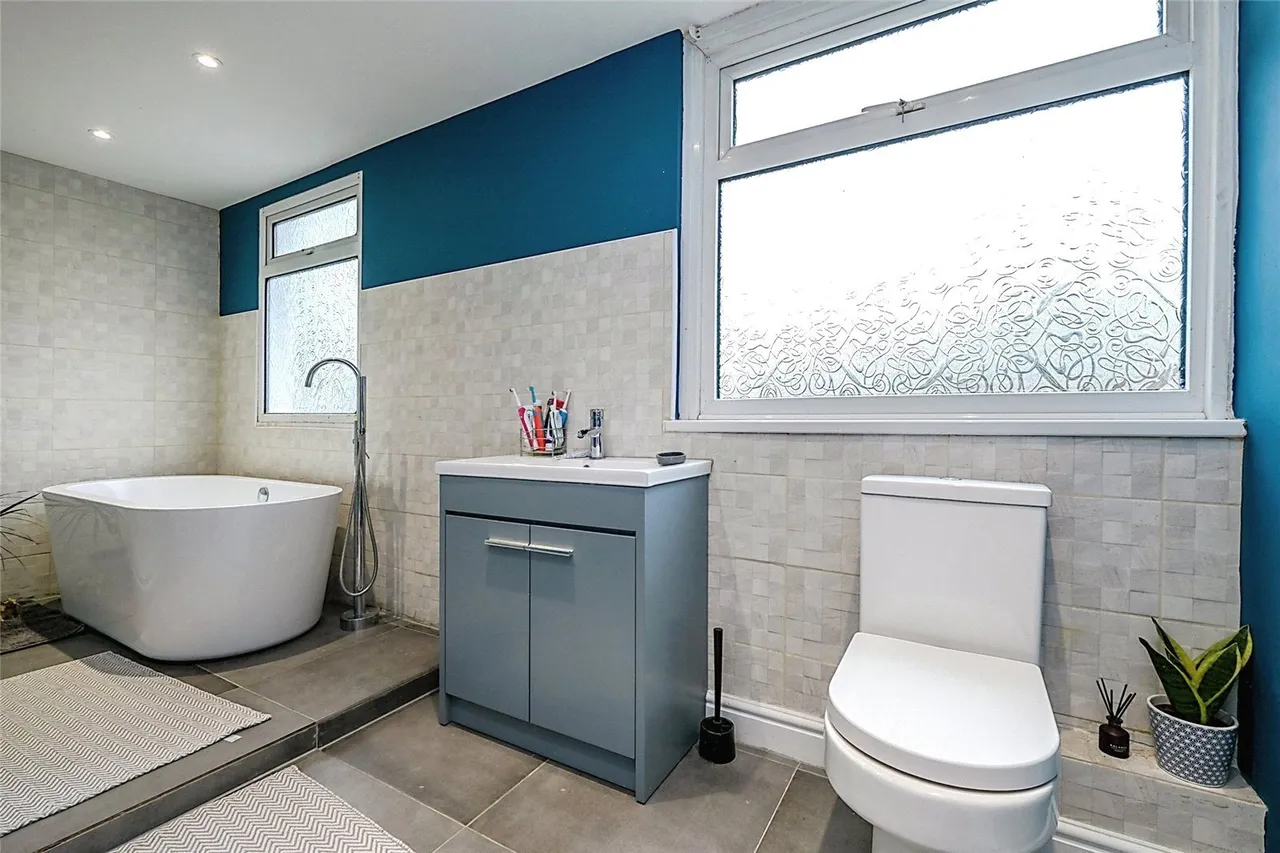 The Downs, Silverdale, Nottingham, NG11, photo 4