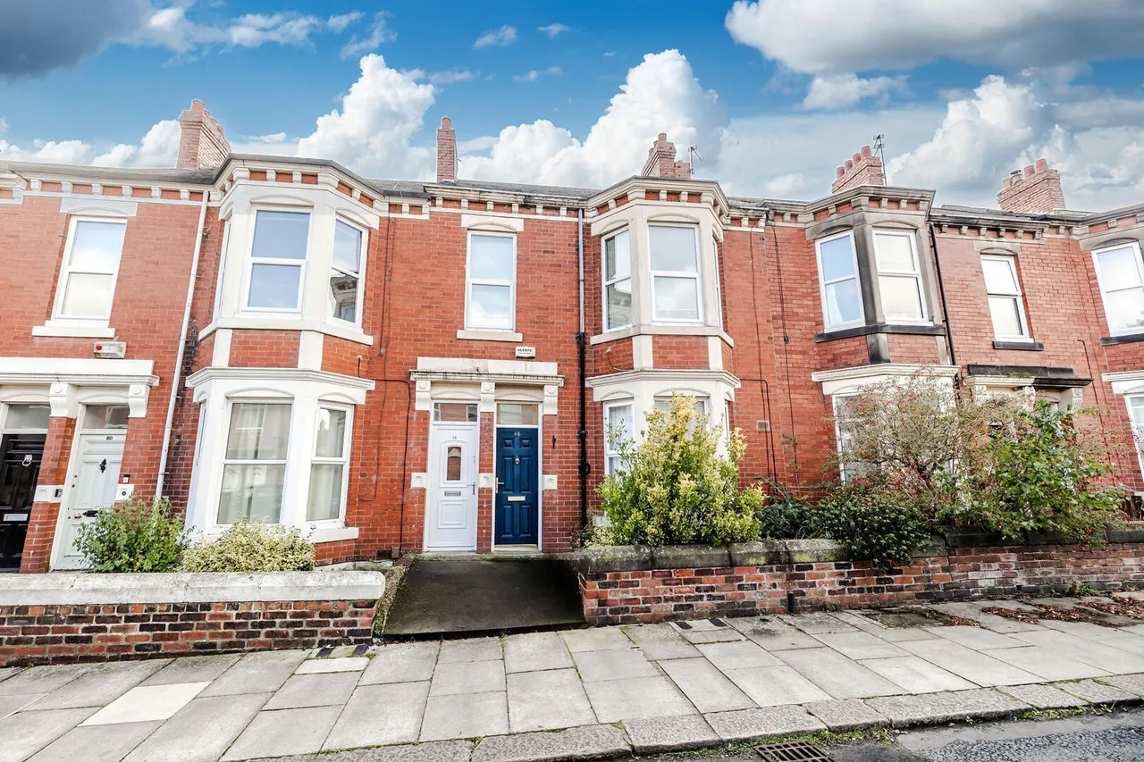 2 bed flat for sale, Biddlestone Road, Heaton, NE6