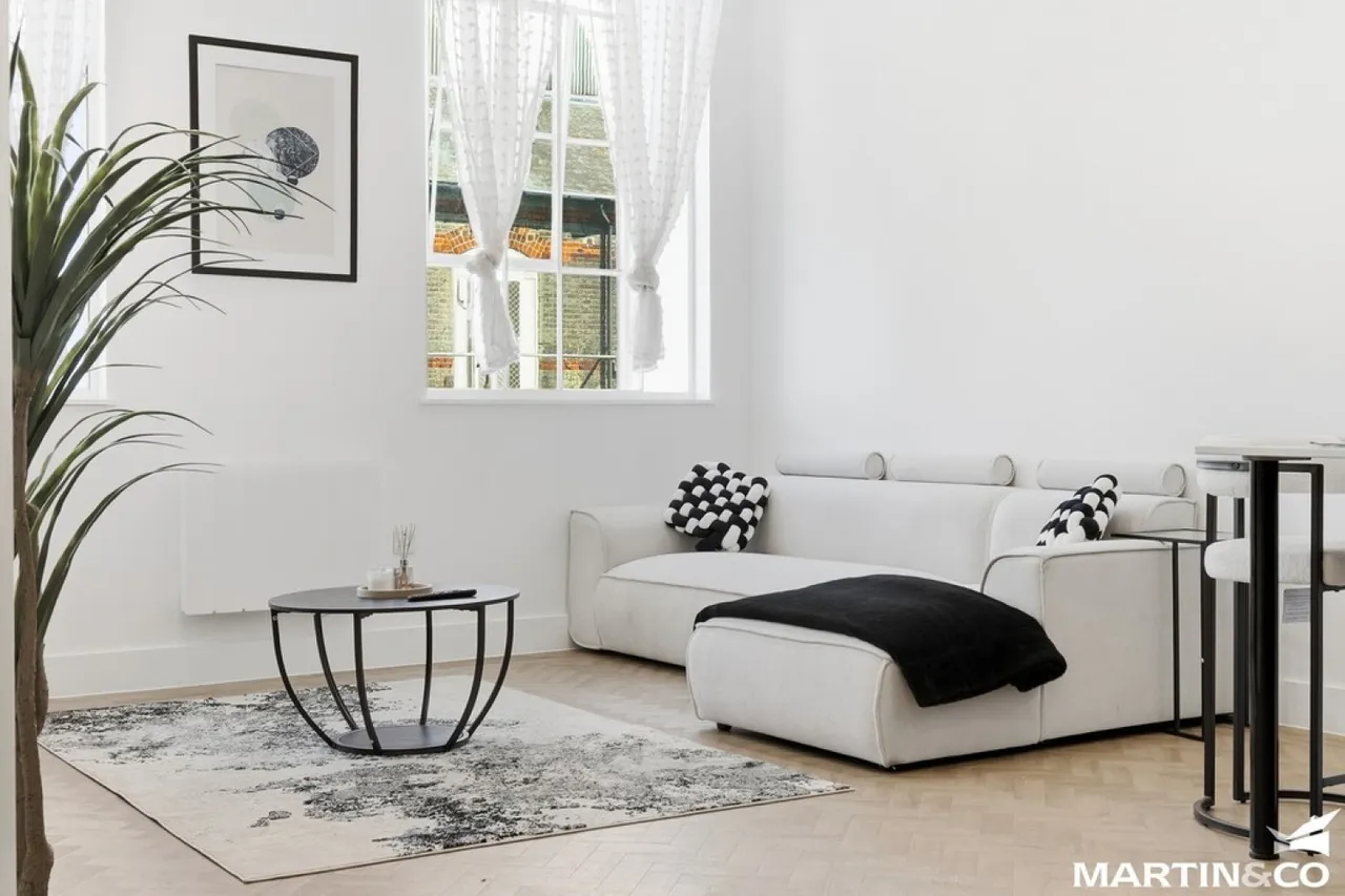 1 bed flat for sale — Ashby House, Chelmsford