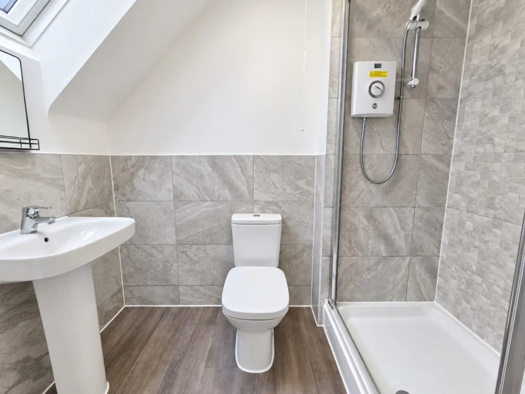 Aynhoe Road, St Crispins, photo 14