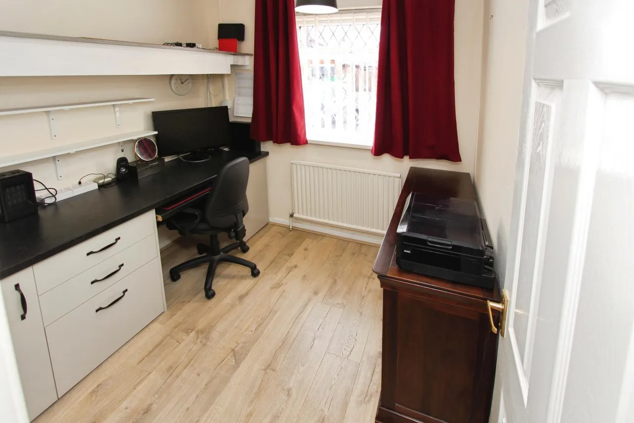 Wellington Street, Stapleford, NG9, photo 11