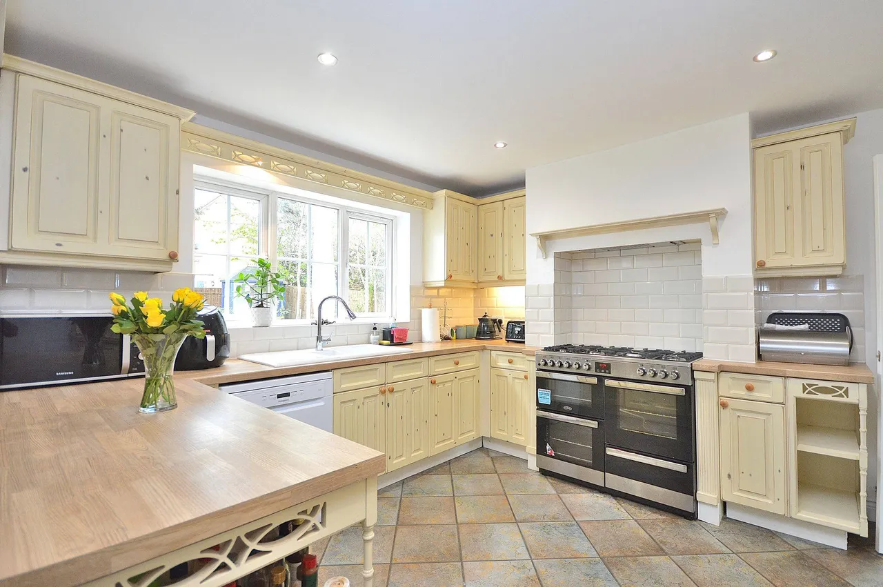 Honeysuckle Way, Northampton, NN3 3QE, photo 9