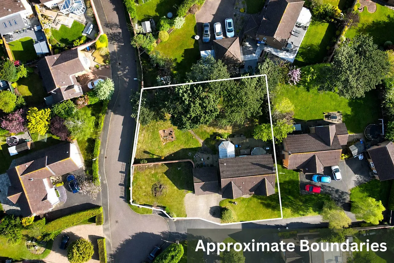 Honeysuckle Way, Northampton, NN3 3QE, photo 2