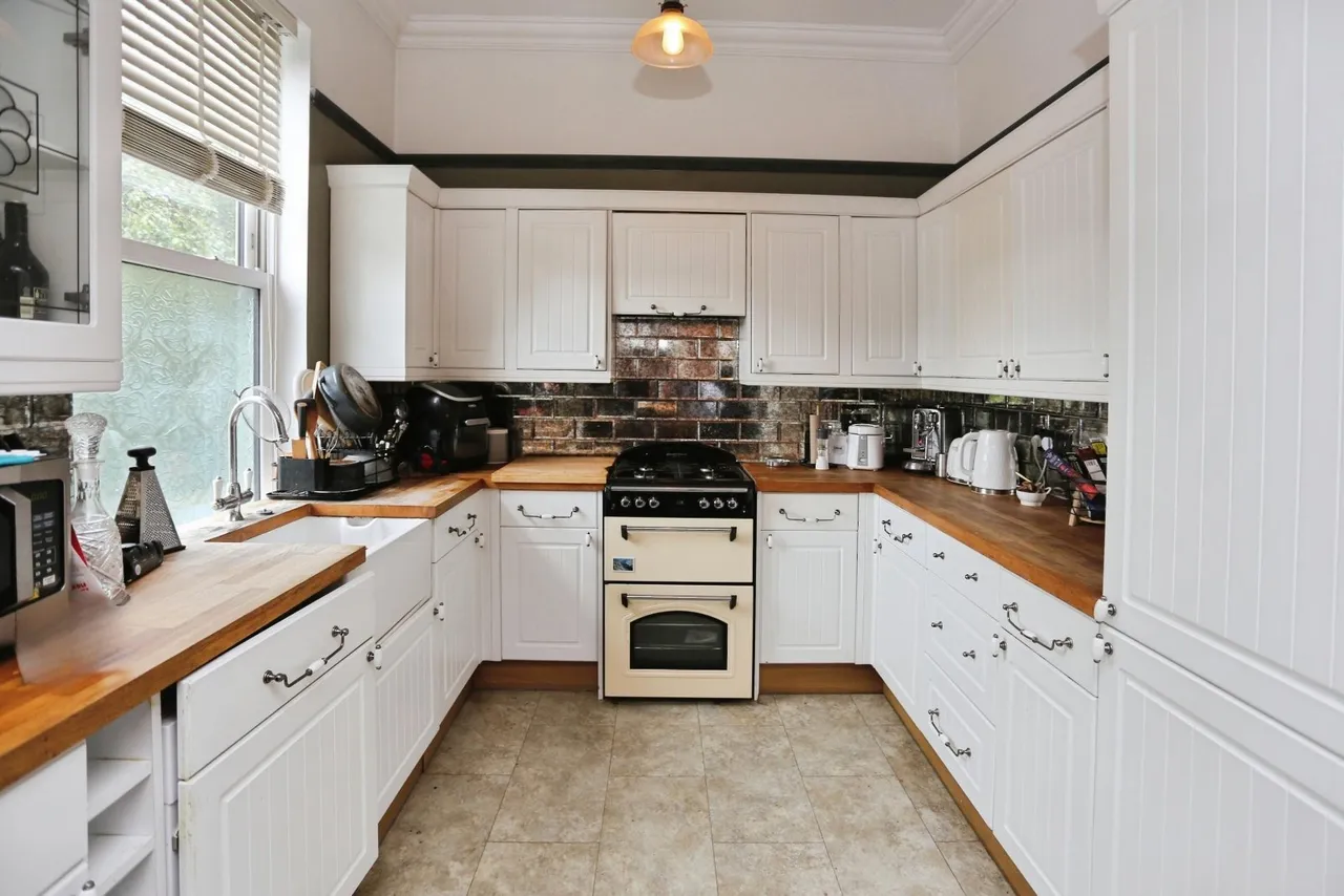 Wellington Road North, Heaton Chapel, SK4, photo 19