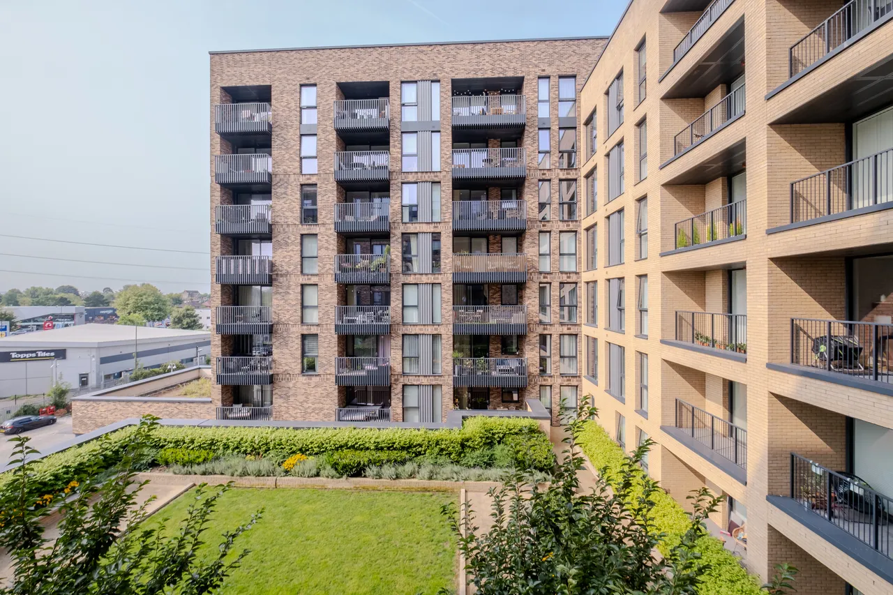 81 Plough Lane, London, SW17, photo 12