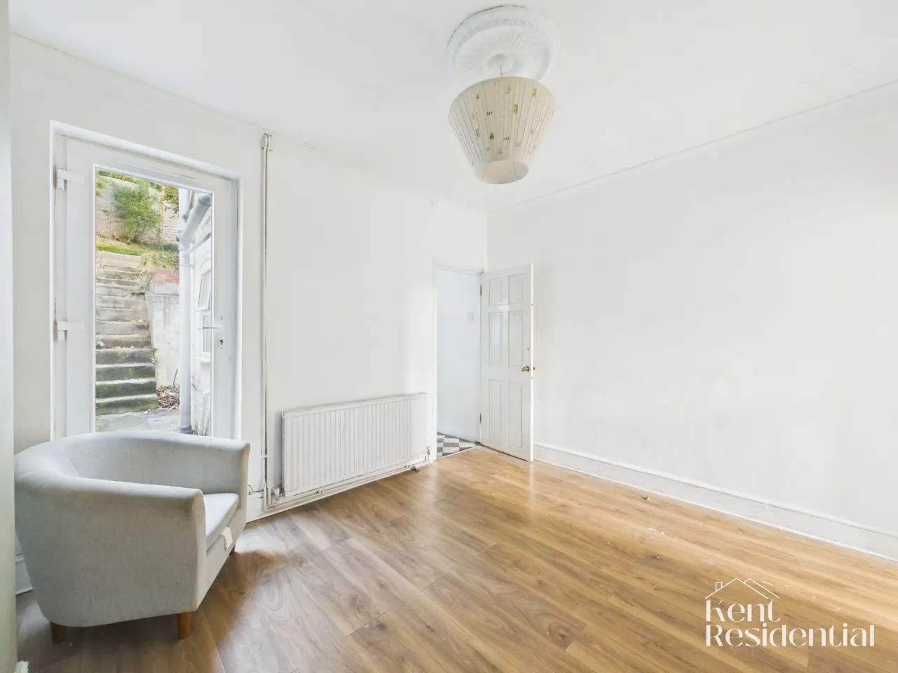 Upper Luton Road, Chatham, ME5, photo 8