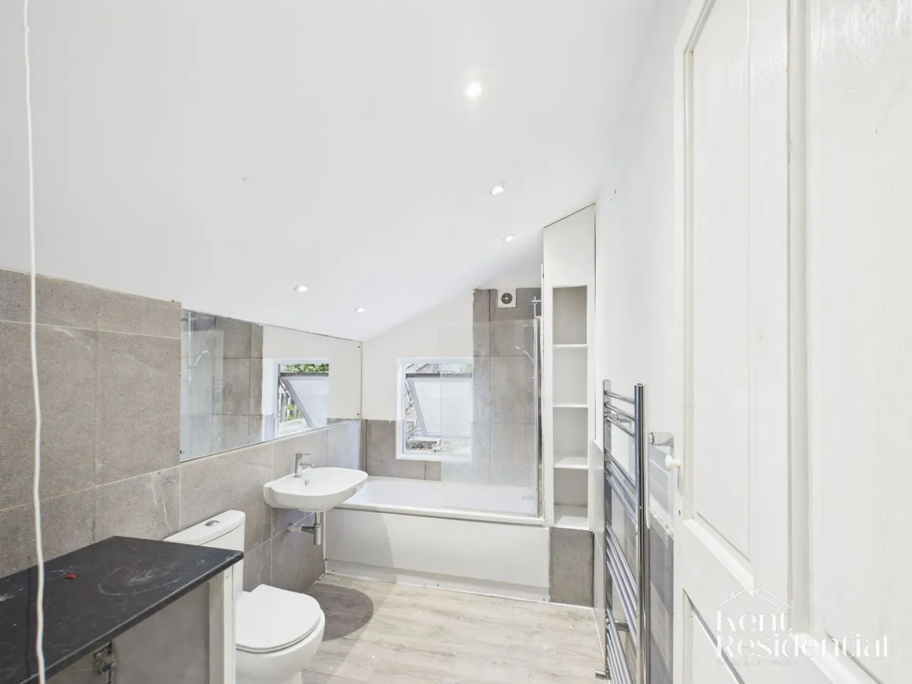 Upper Luton Road, Chatham, ME5, photo 15