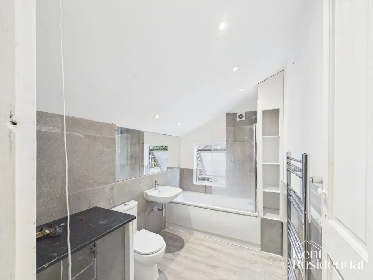 Upper Luton Road, Chatham, ME5, photo 16