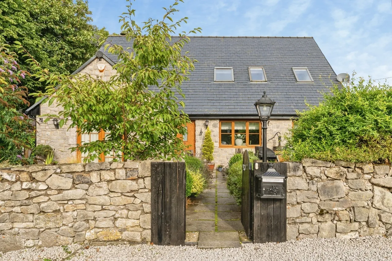 Church Terrace, Rhes-y-Cae, CH8, photo 28