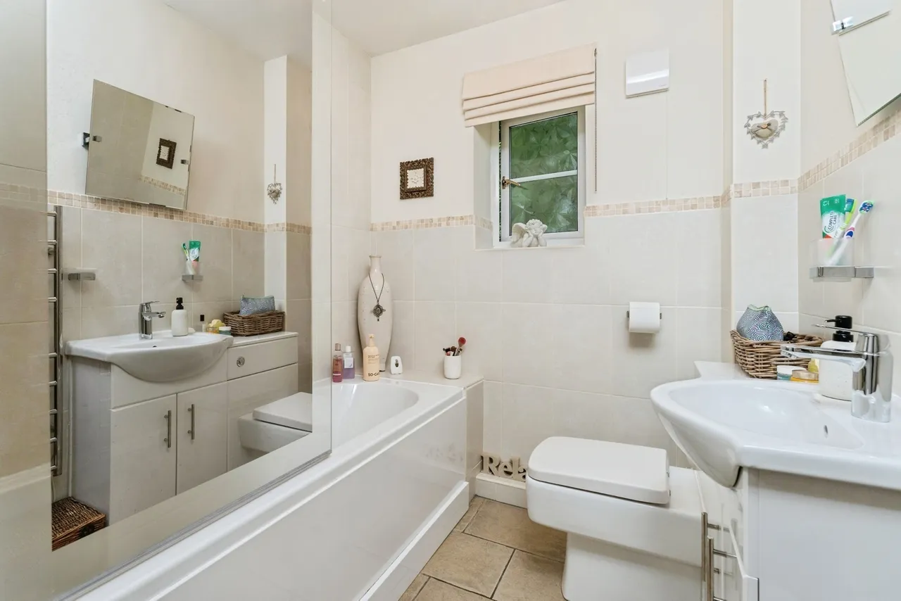 Church Terrace, Rhes-y-Cae, CH8, photo 27