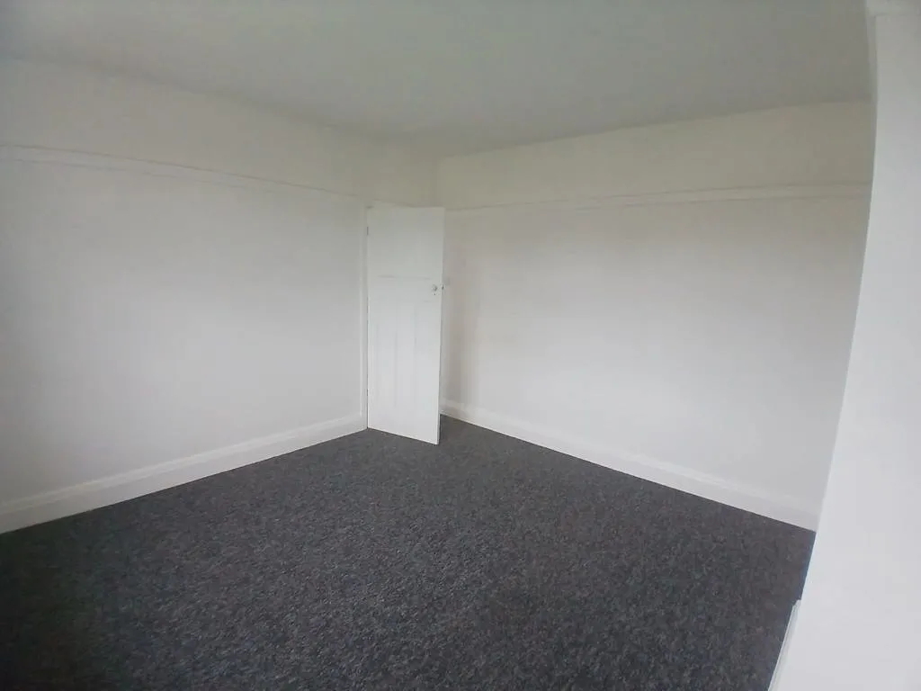 Sketchley Road, Burbage, LE10, photo 5
