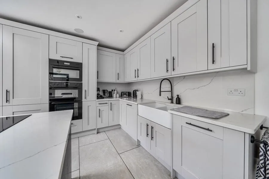 Aldershot Road, Pirbright, GU24, photo 21