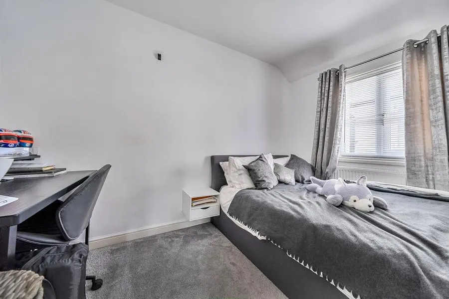 Aldershot Road, Pirbright, GU24, photo 17