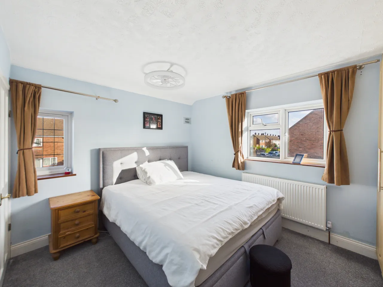 Caledonia Road, Stanwell, TW19, photo 7