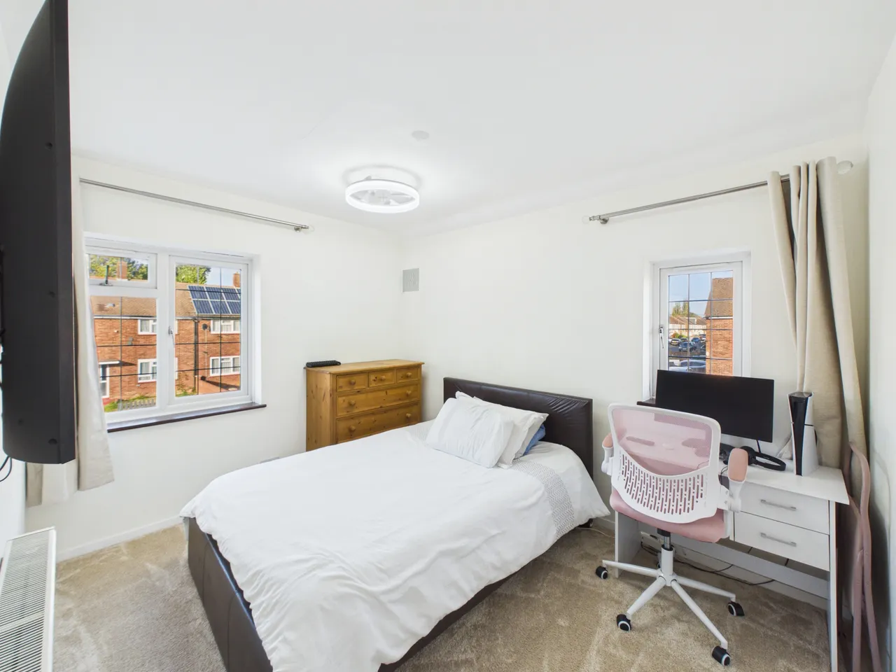 Caledonia Road, Stanwell, TW19, photo 8