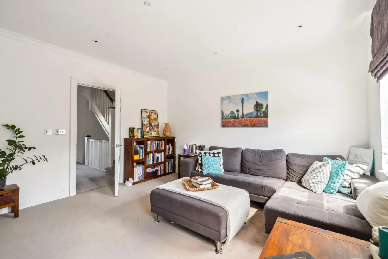 Barrons Chase, London, TW10, photo 14