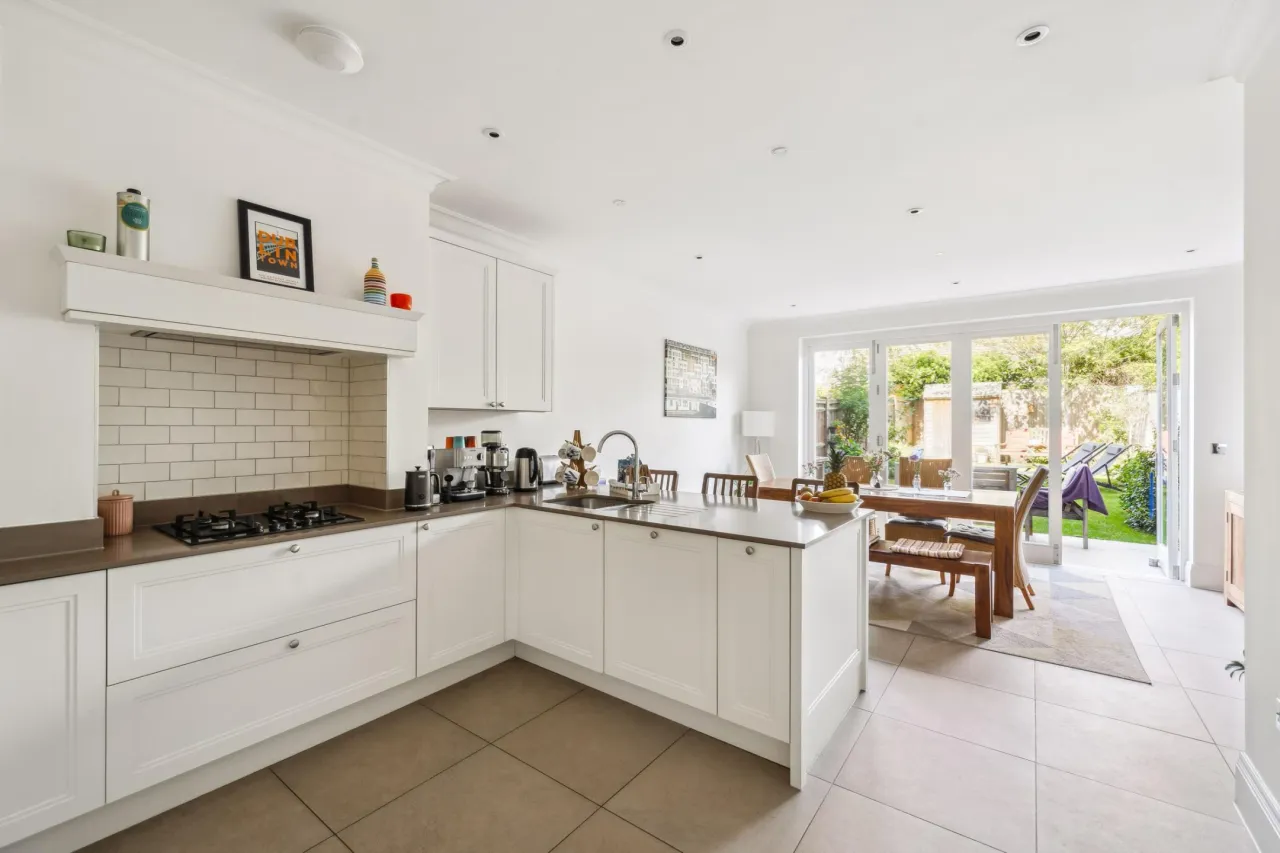 Barrons Chase, London, TW10, photo 5