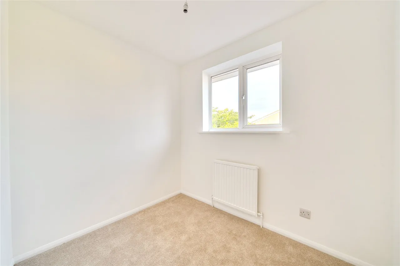 Ranyard Close, Chessington, KT9, photo 9
