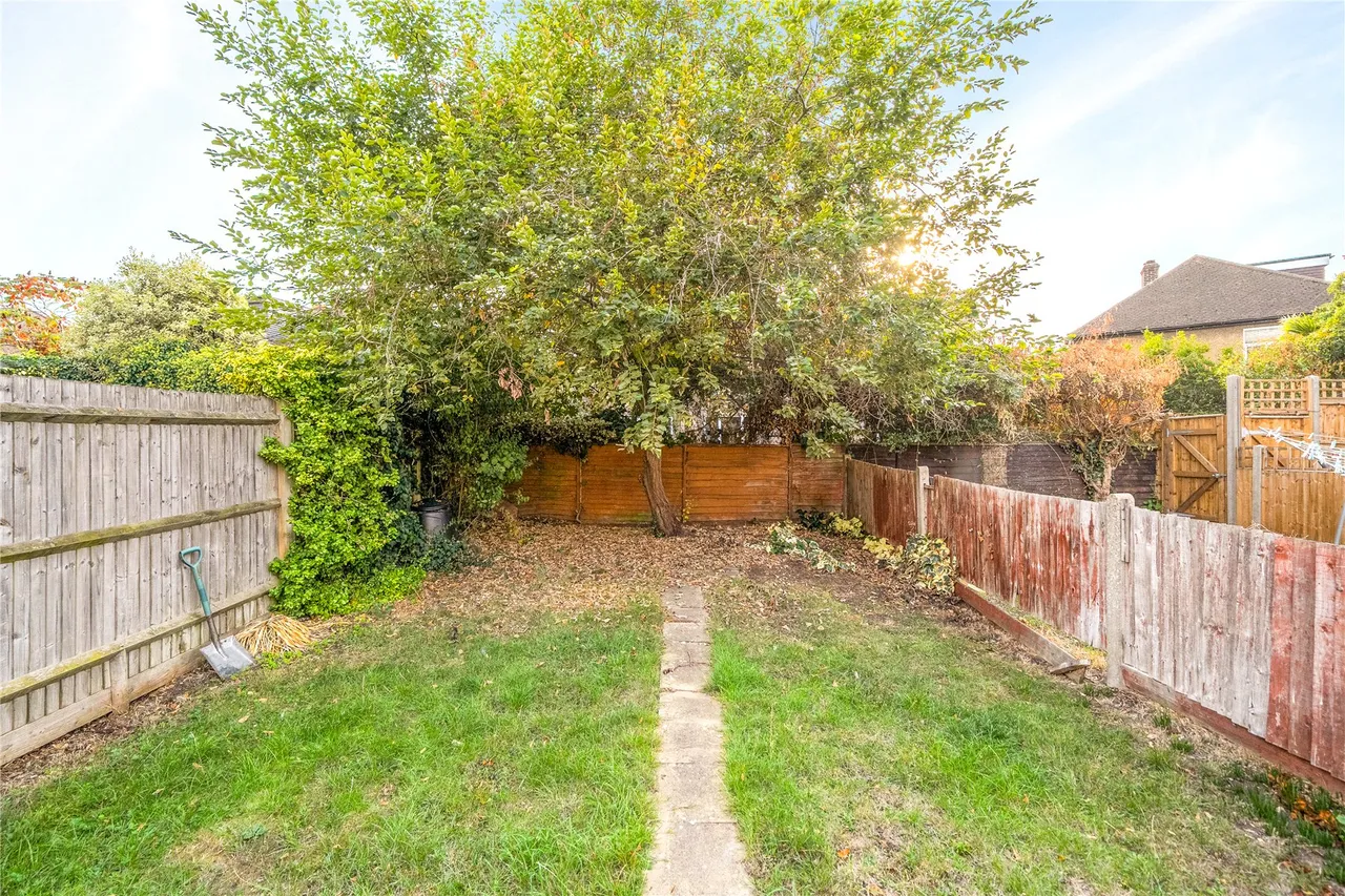 Ranyard Close, Chessington, KT9, photo 4
