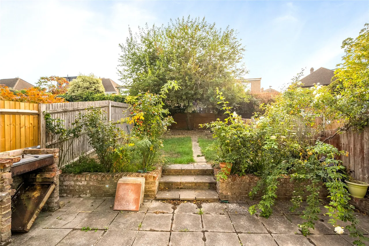 Ranyard Close, Chessington, KT9, photo 11
