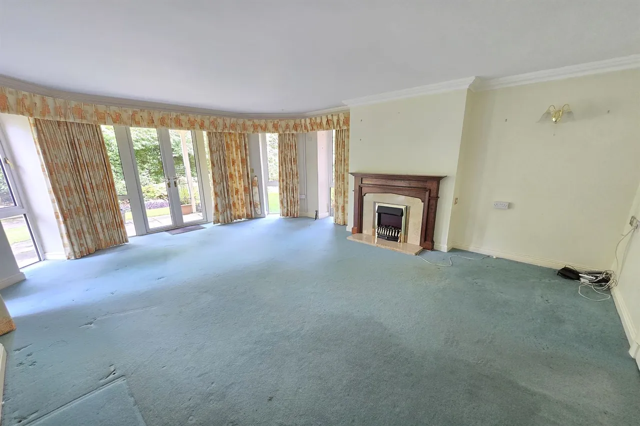 Silverdale Racefield Road, Altrincham, photo 4