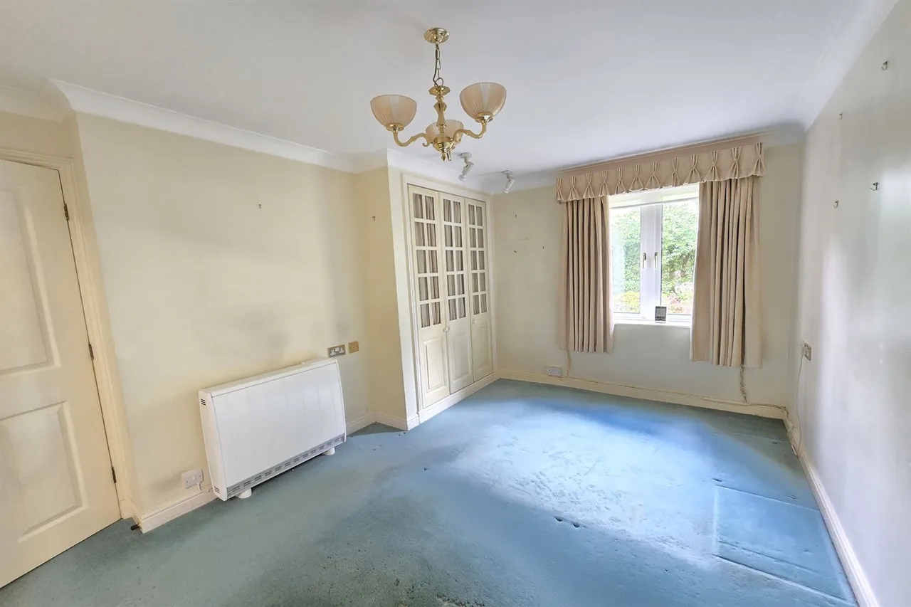 Silverdale Racefield Road, Altrincham, photo 11
