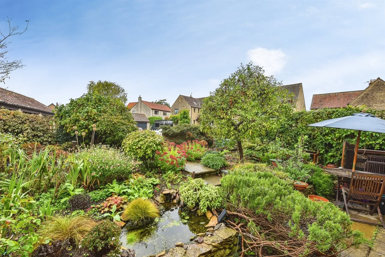 Court Farm, The Cross, BA11, photo 11