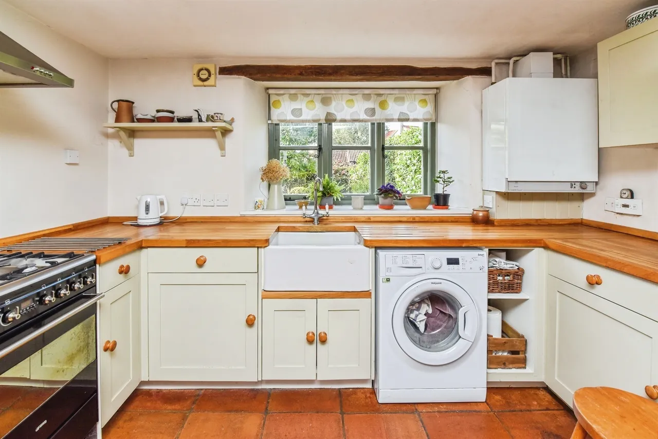 Court Farm, The Cross, BA11, photo 5