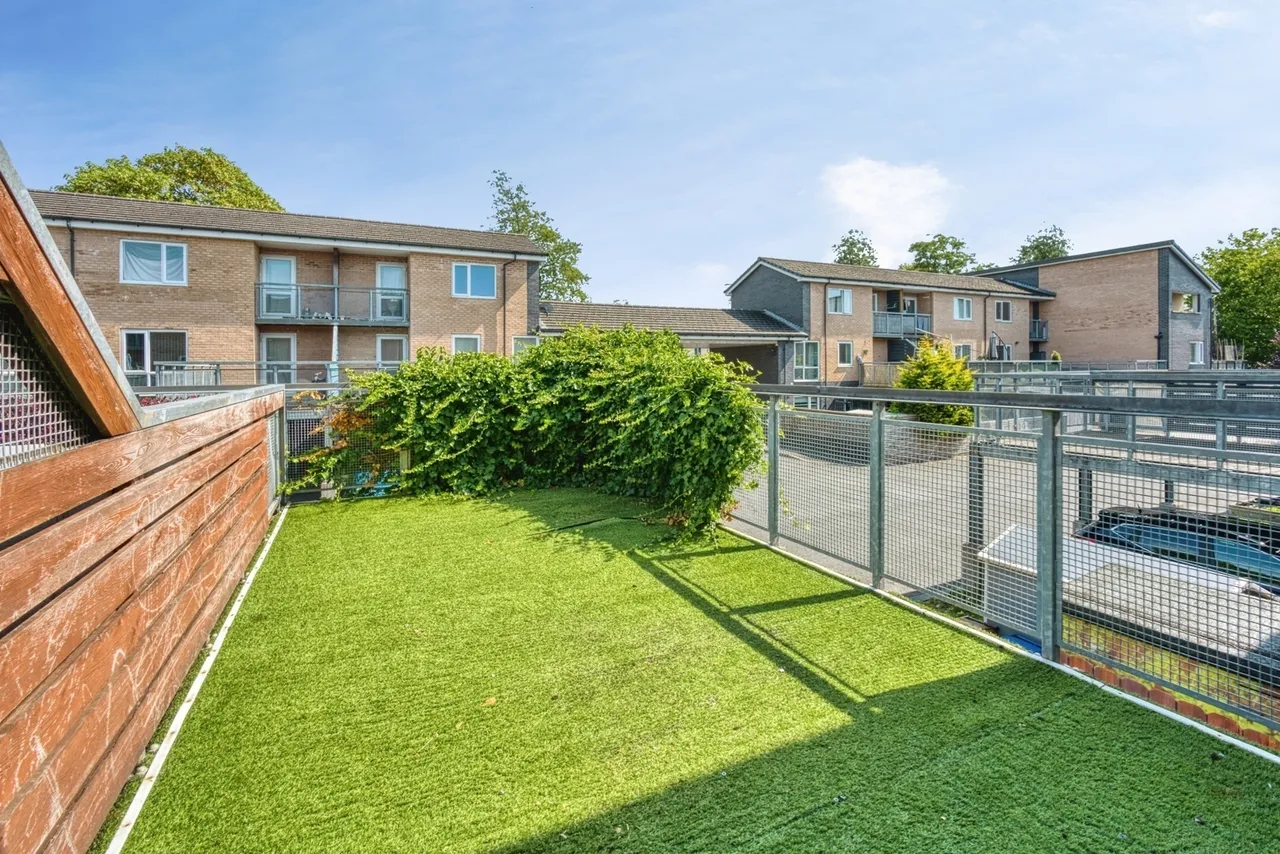 Taunton Avenue East, Stockport, Greater Manchester, SK5, photo 10