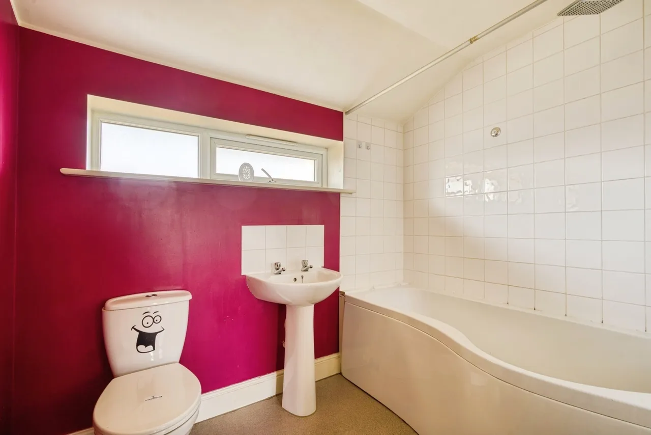 Taunton Avenue East, Stockport, Greater Manchester, SK5, photo 19