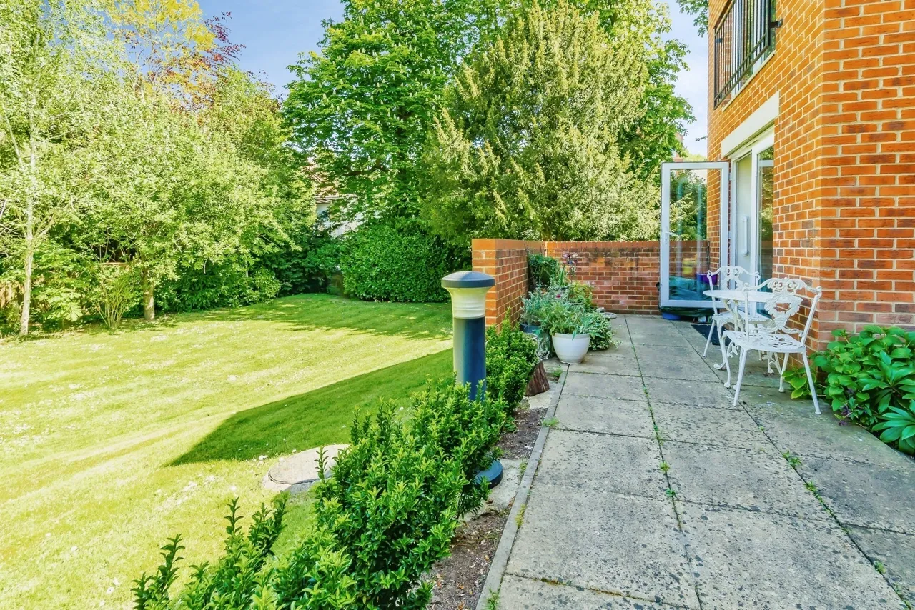 Stafford Road, Caterham, Surrey, CR3, photo 12