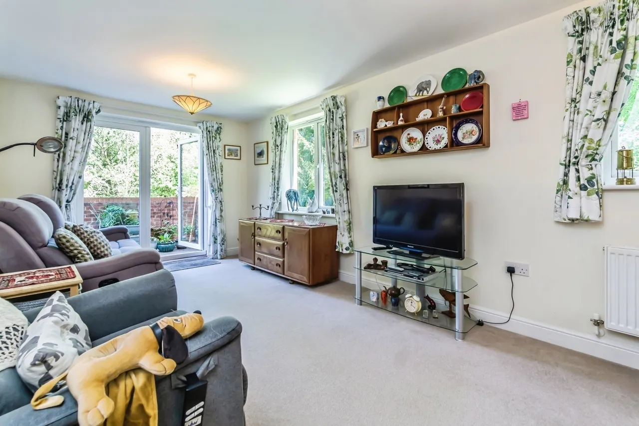 Stafford Road, Caterham, Surrey, CR3, photo 2