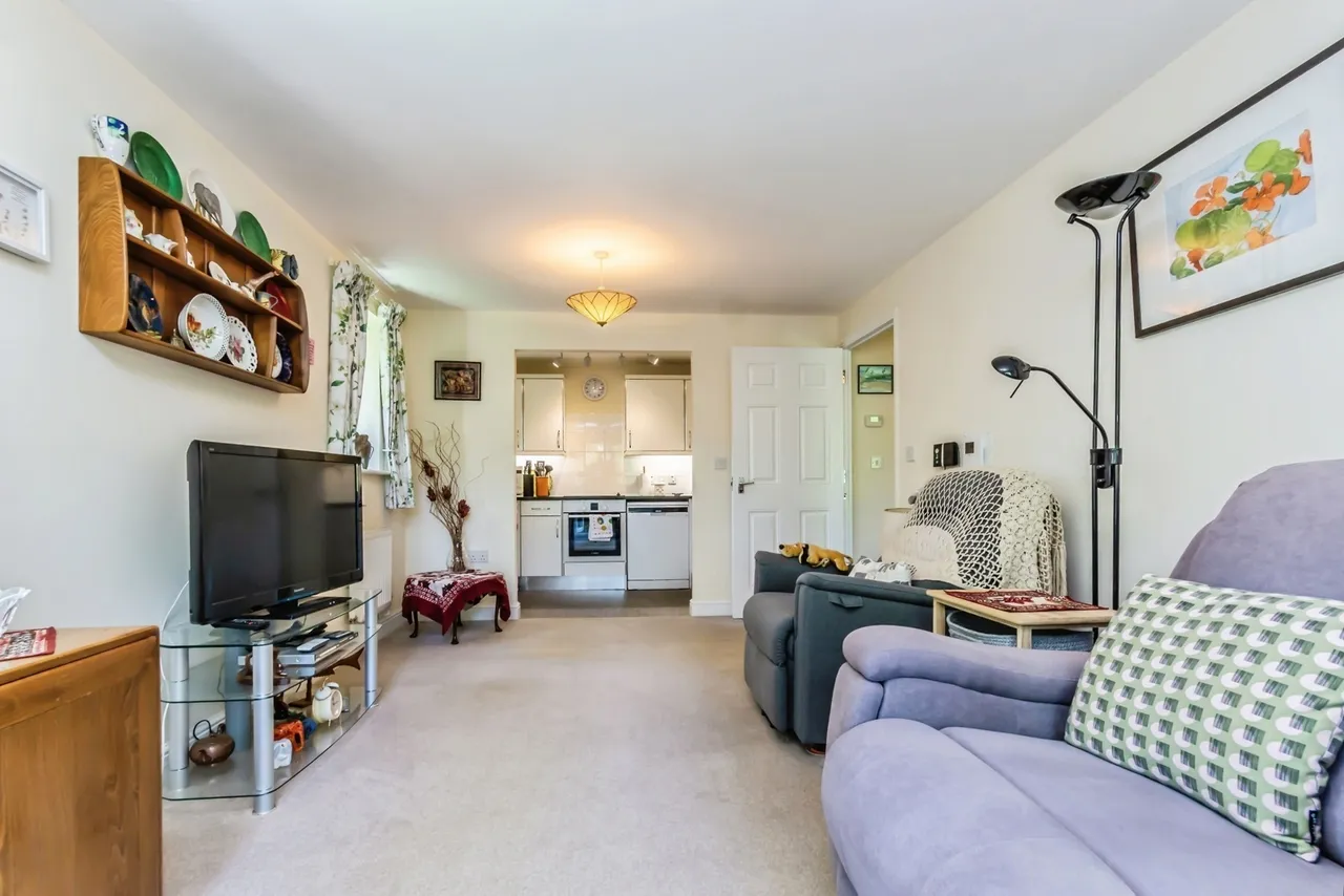 Stafford Road, Caterham, Surrey, CR3, photo 4