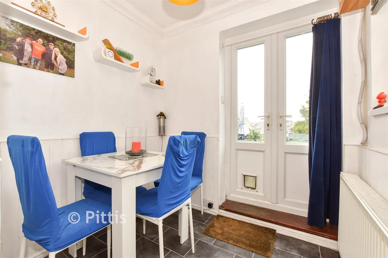 West Hill Road, Ryde, PO33, photo 3