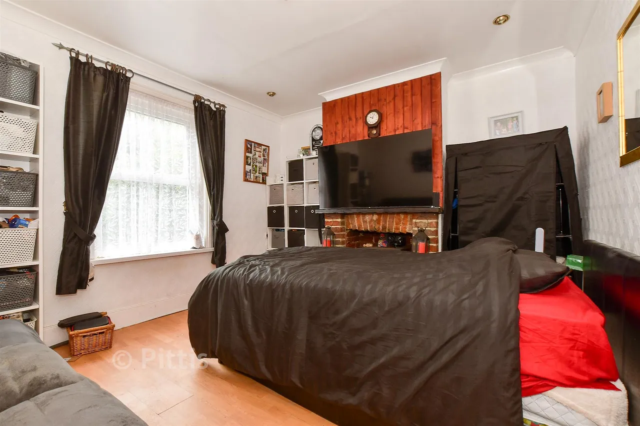 West Hill Road, Ryde, PO33, photo 5