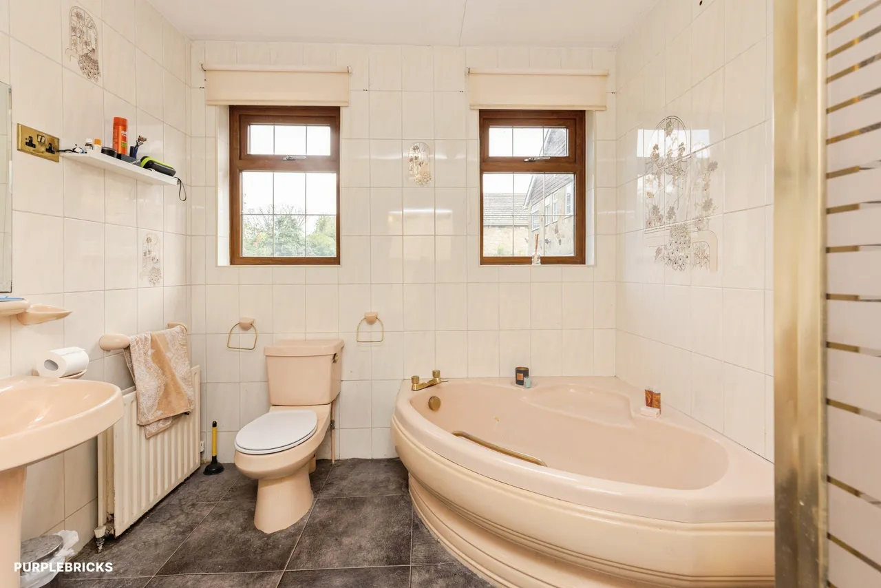 New Close Road, Shipley, BD18, photo 39