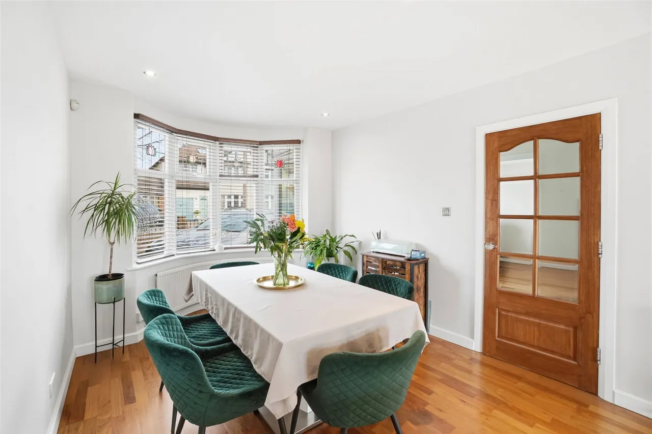 Lyndhurst Avenue, Twickenham, TW2 6BN, photo 3