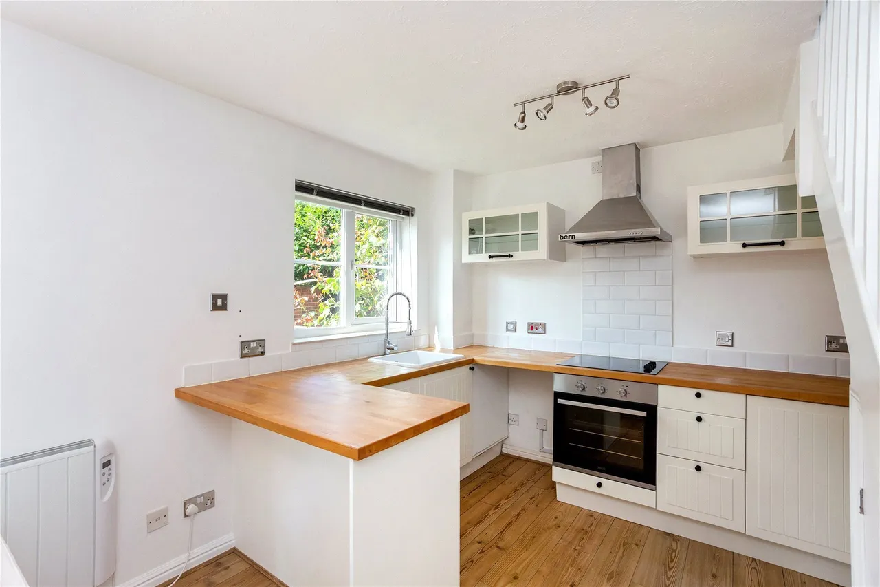 Nicholson Mews, Nicholson Walk, Egham, Surrey, TW20, photo 3