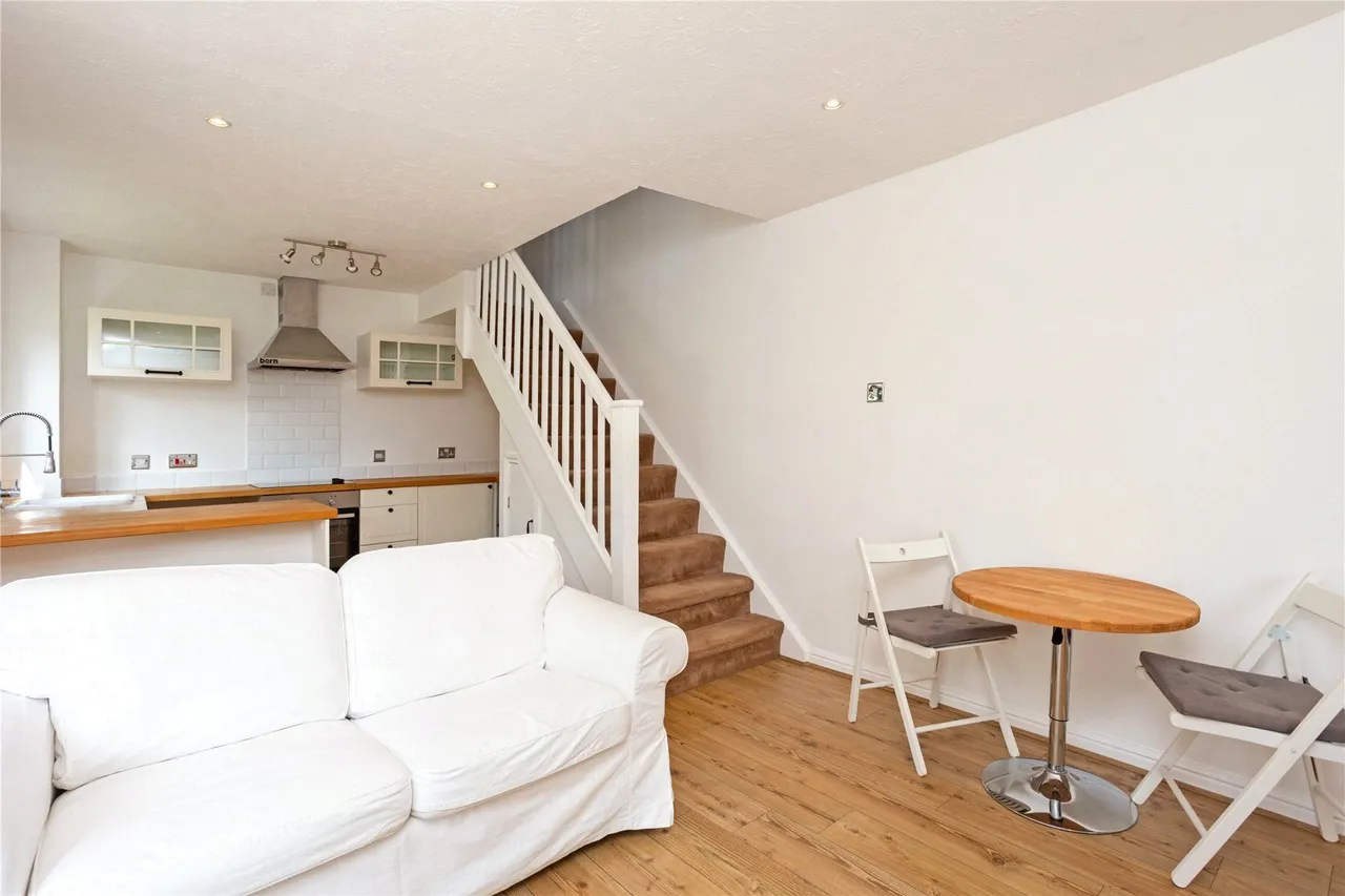 Nicholson Mews, Nicholson Walk, Egham, Surrey, TW20, photo 5
